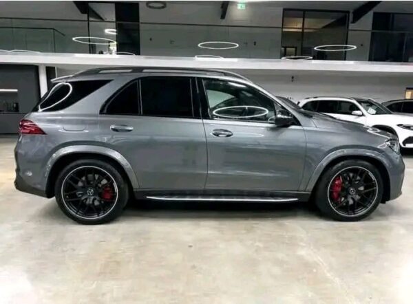 Mercedes-Benz GLE 63 S AMG – Image 21