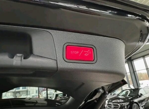 Mercedes-Benz GLB 200 AMG - Image 13