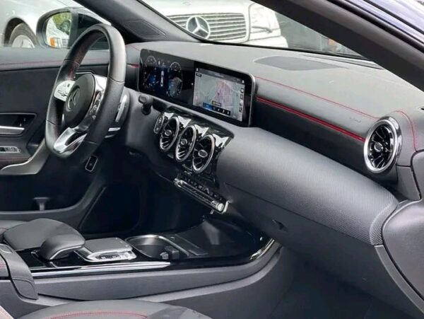 Mercedes-Benz CLA 200d*AMG-LINE - Image 10