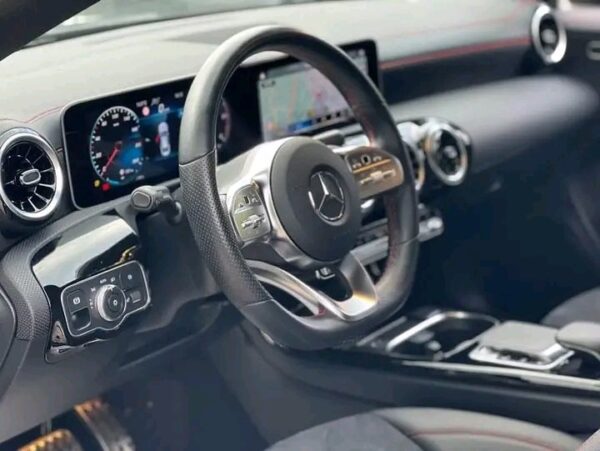 Mercedes-Benz CLA 200d*AMG-LINE - Image 9