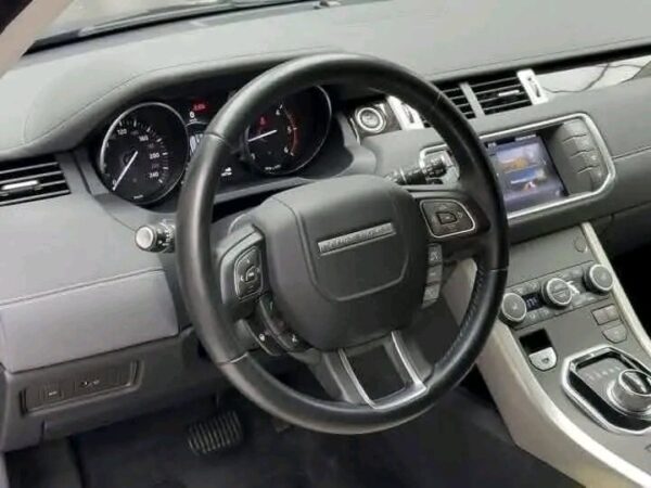 Range Rover Evoque - Image 10