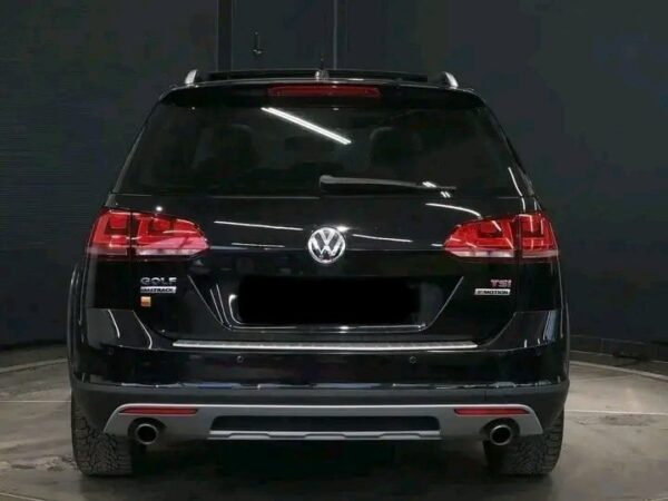 Volkswagen Golf Alltrack - Image 26