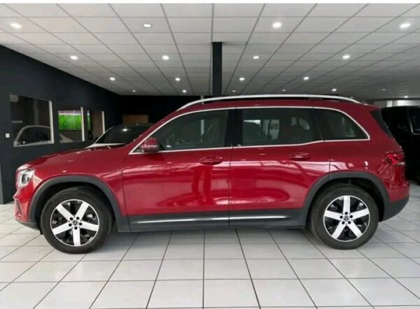 Mercedes-Benz GLB 200 - Image 3