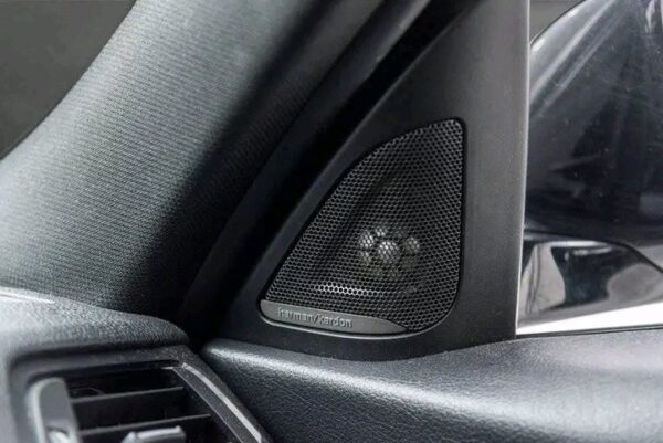 BMW 3 Series – Image 13