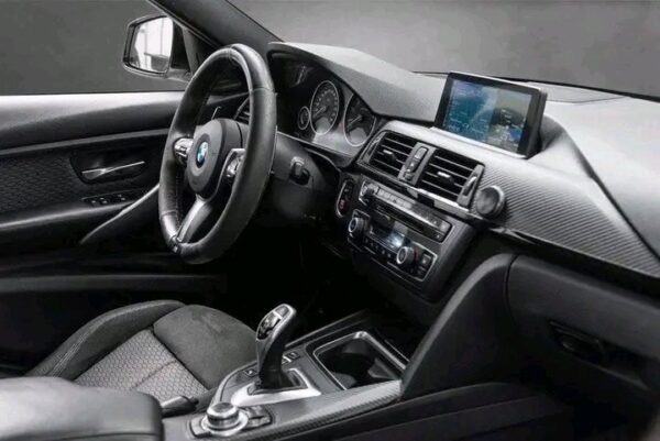 BMW 3 Series – Image 8