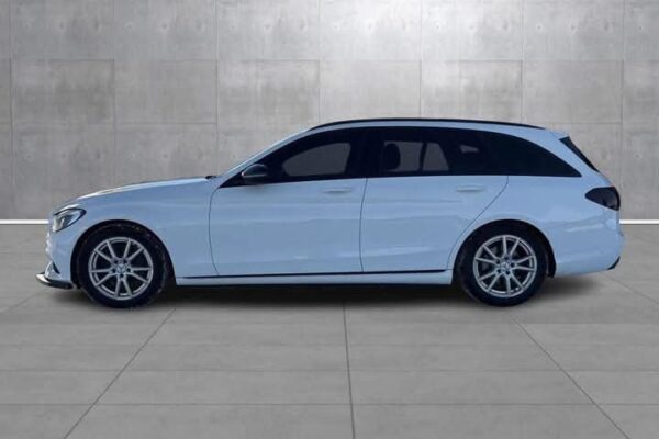 Mercedes-Benz C-Class - Image 33