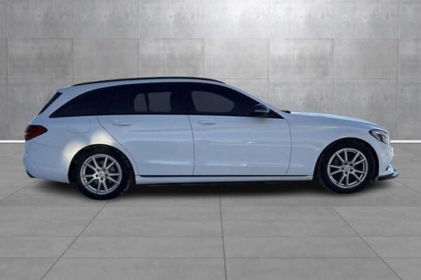 Mercedes-Benz C-Class - Image 30