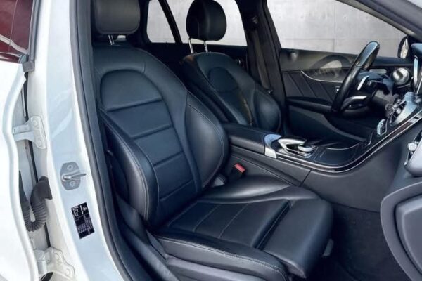 Mercedes-Benz C-Class - Image 9