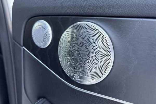 Mercedes-Benz C-Class - Image 19