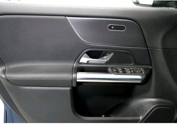 Mercedes-Benz GLA 200 d - Image 17