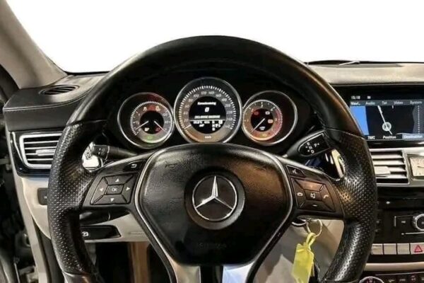 Mercedes-Benz CLS - Image 6