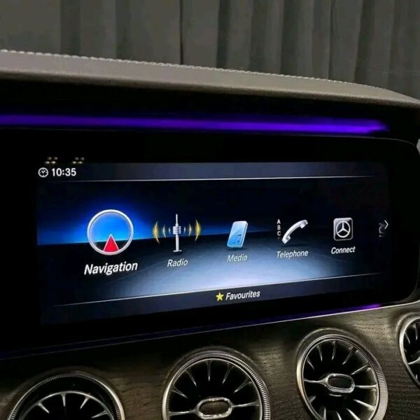 Mercedes-Benz E-Class - Image 21