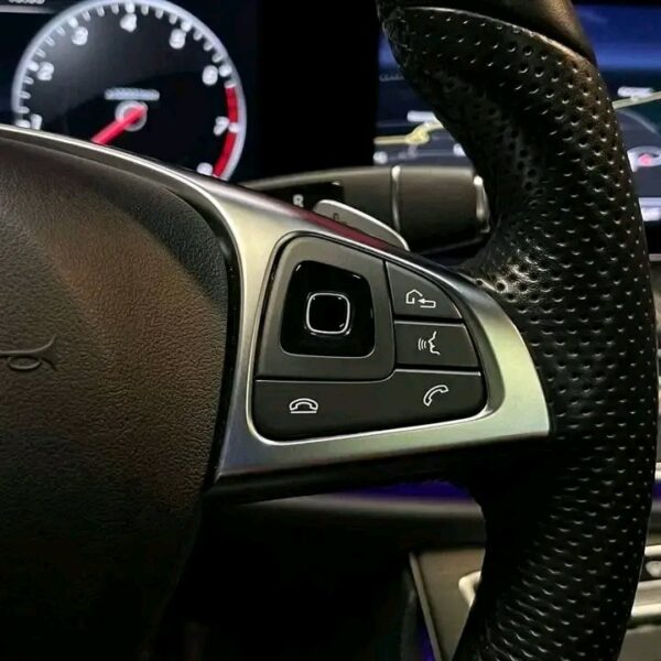Mercedes-Benz E-Class - Image 16
