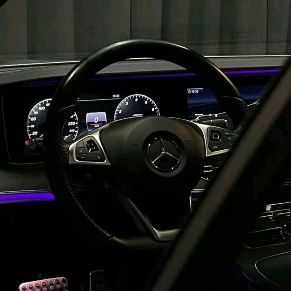 Mercedes-Benz E-Class - Image 29