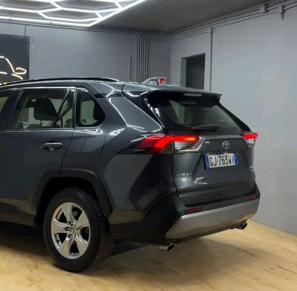 Toyota Rav4 - Image 23