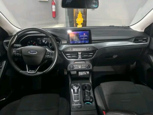 Ford Focus ACTIVE - Image 8