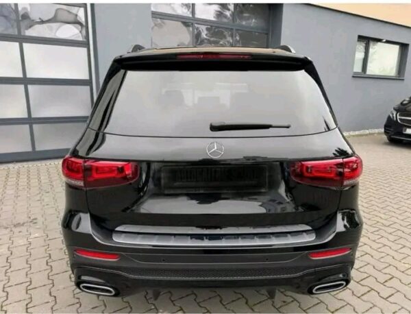 Mercedes-Benz GLB 200 AMG LINE - Image 16