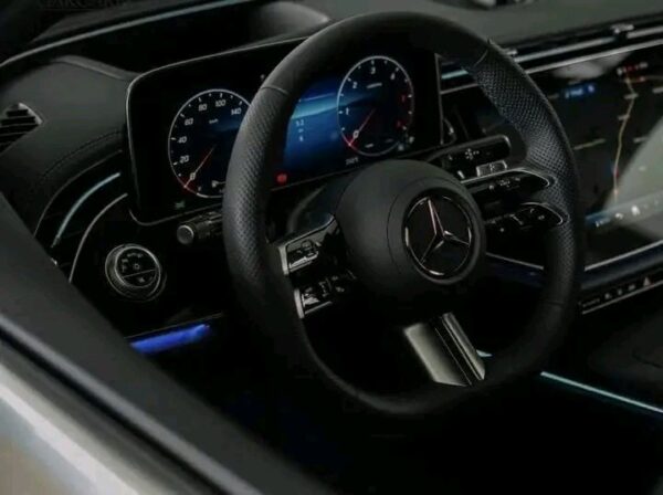 Mercedes-Benz E-Class 220 d 4-Matic AMG - Image 9