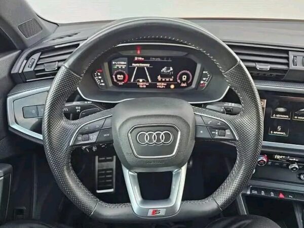 Audi Q3 2.0 190HP 40 TDI quattro S - Image 13