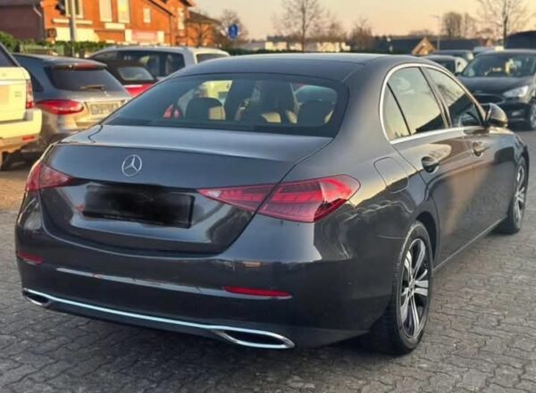 Mercedes-Benz C 220d - Image 15