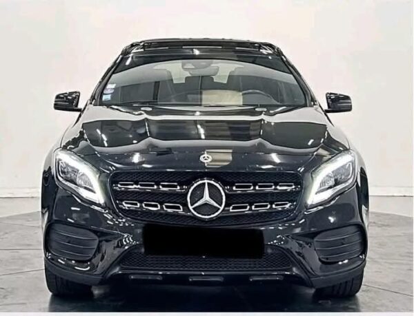 MERCEDES GLA