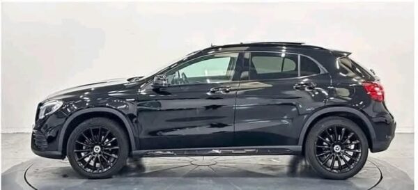 MERCEDES GLA - Image 7