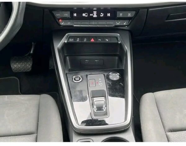 Audi A3 Sportback 35 – Image 9
