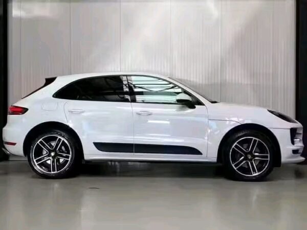 Porsche Macan – Image 15