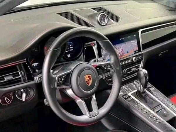 Porsche Macan – Image 10