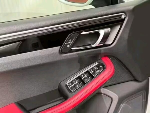 Porsche Macan – Image 8