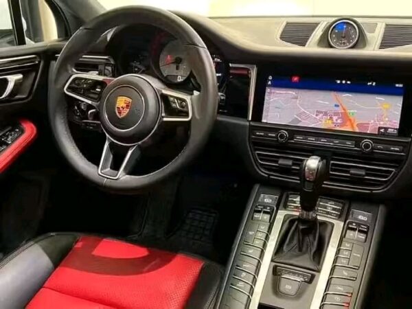 Porsche Macan – Image 6