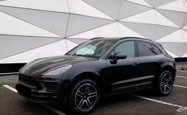 Porsche Macan – Image 25