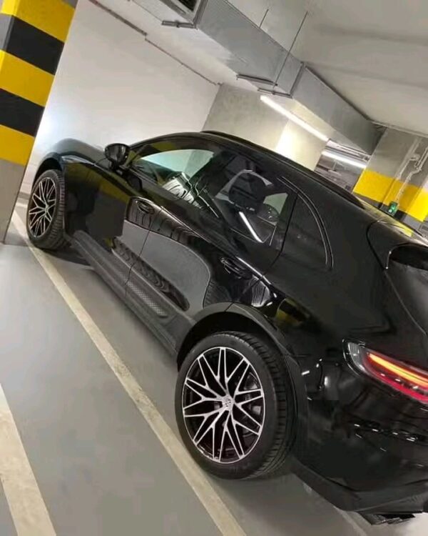 Porsche Macan – Image 18