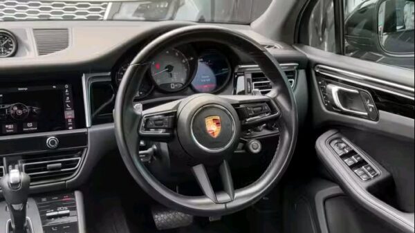 Porsche Macan S – Image 13