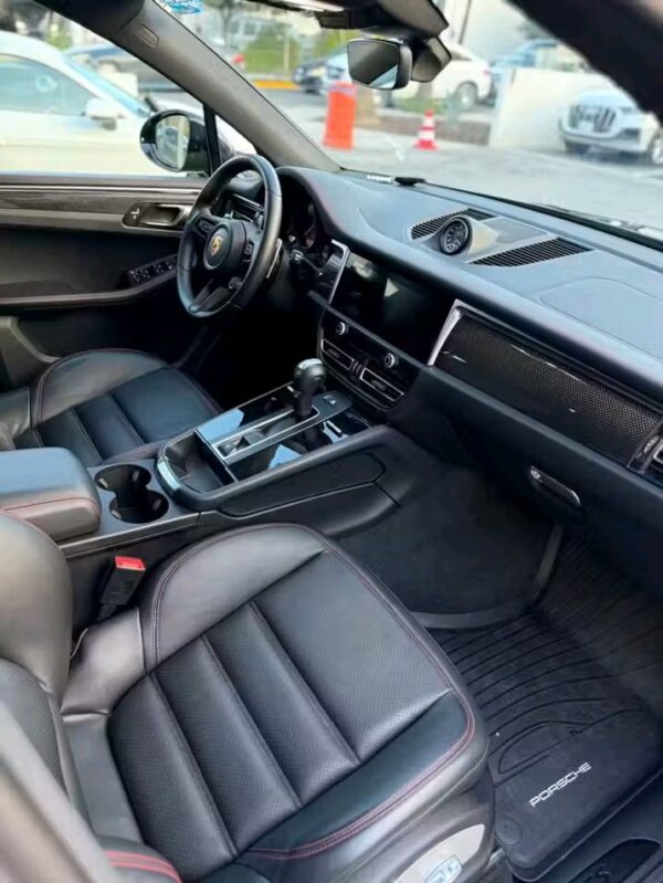 Porsche Macan – Image 9