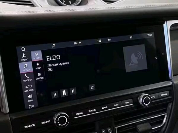 Porsche Macan – Image 16