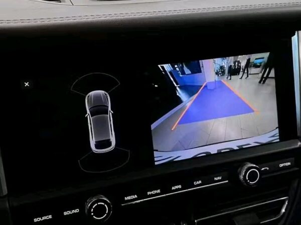 Porsche Macan – Image 20
