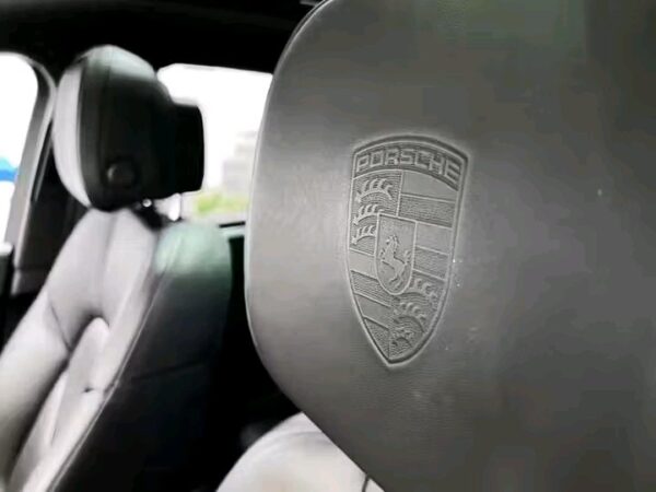 Porsche Macan – Image 9