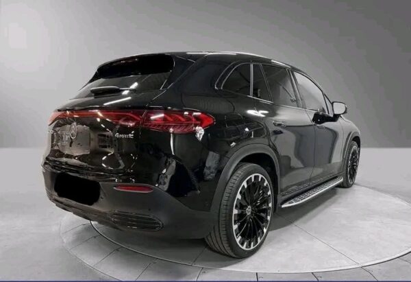 Mercedes-Benz EQE SUV 350 4MATIC AMG – Image 31