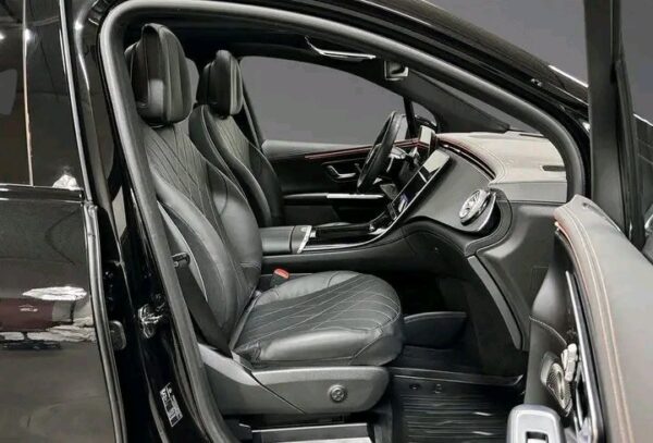Mercedes-Benz EQE SUV 350 4MATIC AMG – Image 25