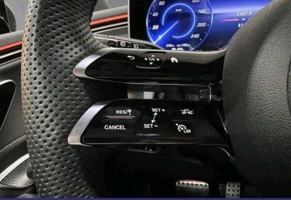 Mercedes-Benz EQE SUV 350 4MATIC AMG – Image 26
