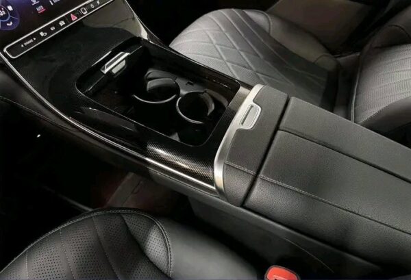 Mercedes-Benz EQE SUV 350 4MATIC AMG – Image 18