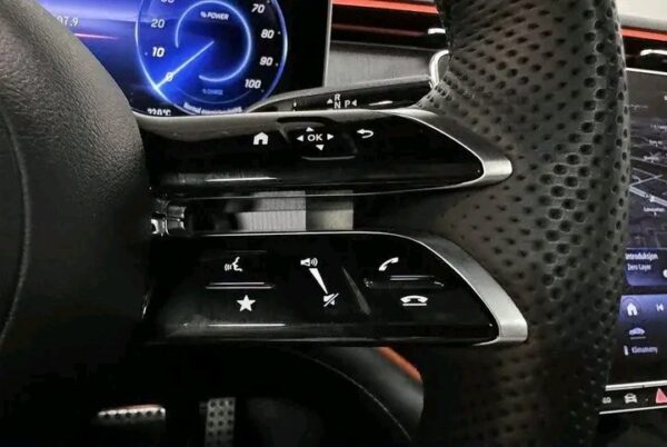Mercedes-Benz EQE SUV 350 4MATIC AMG – Image 14
