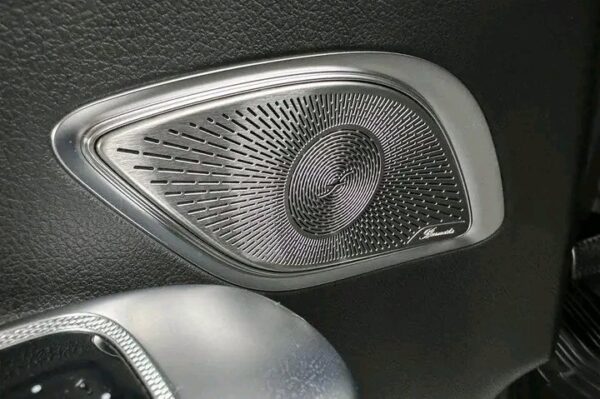 Mercedes-Benz EQE SUV 350 4MATIC AMG – Image 11