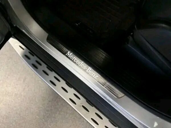 Mercedes-Benz GLE - Image 24