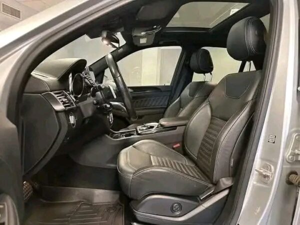 Mercedes-Benz GLE - Image 30