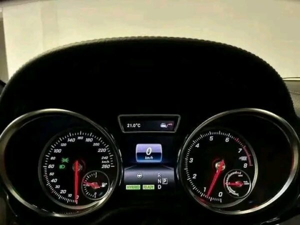 Mercedes-Benz GLE - Image 14