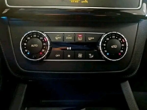 Mercedes-Benz GLE - Image 19