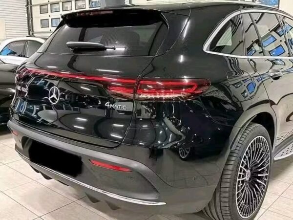 Mercedes-Benz EQC - Image 48