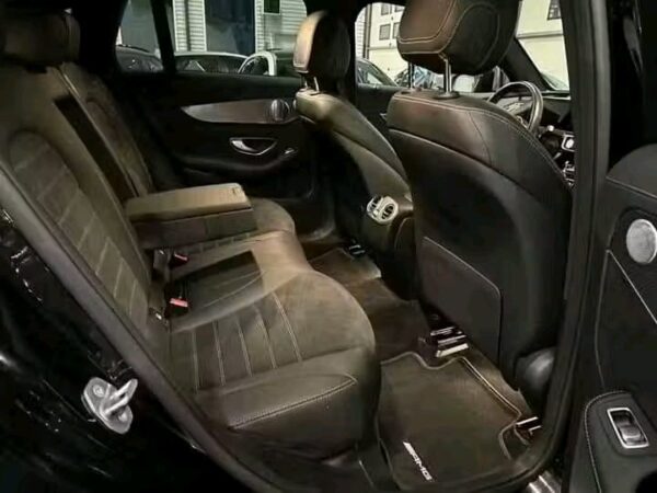 Mercedes-Benz EQC - Image 28
